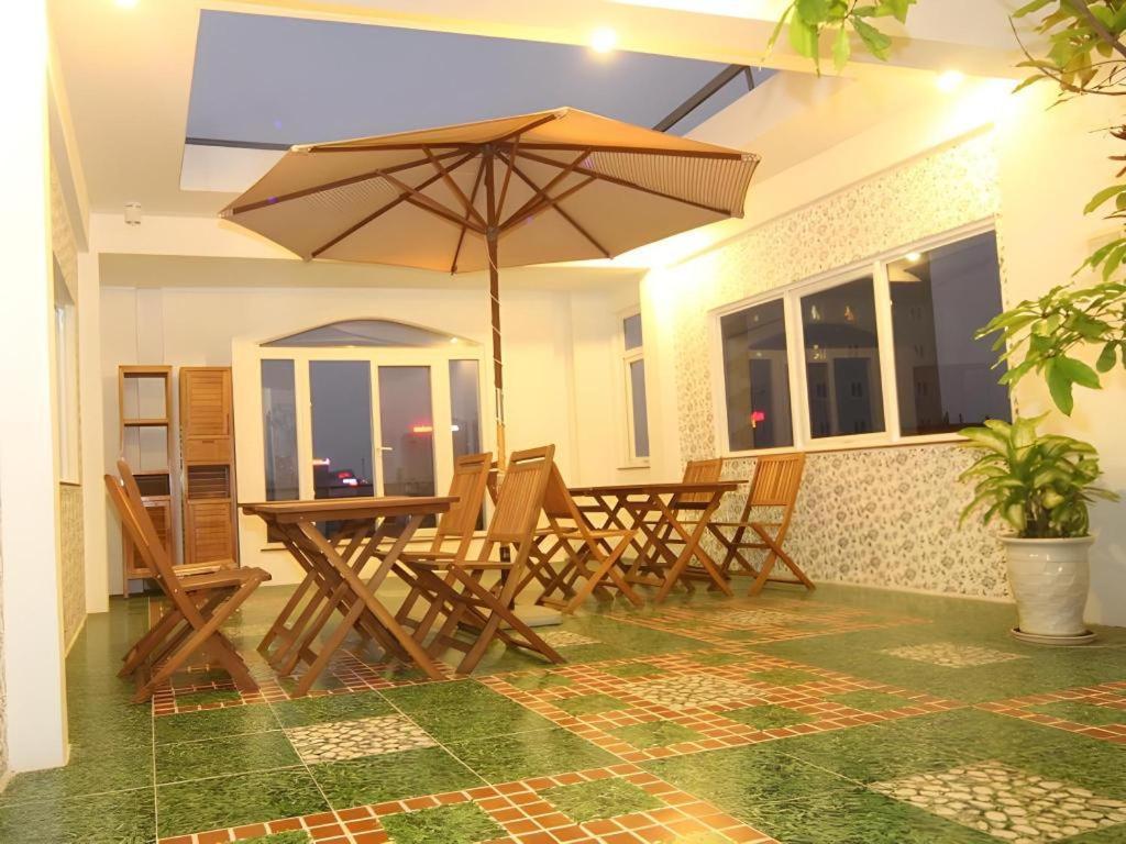 Omega Da Nang Beach Hotel Exteriör bild