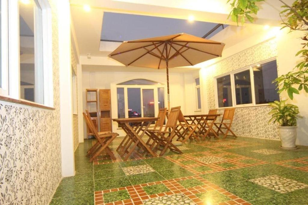 Omega Da Nang Beach Hotel Exteriör bild